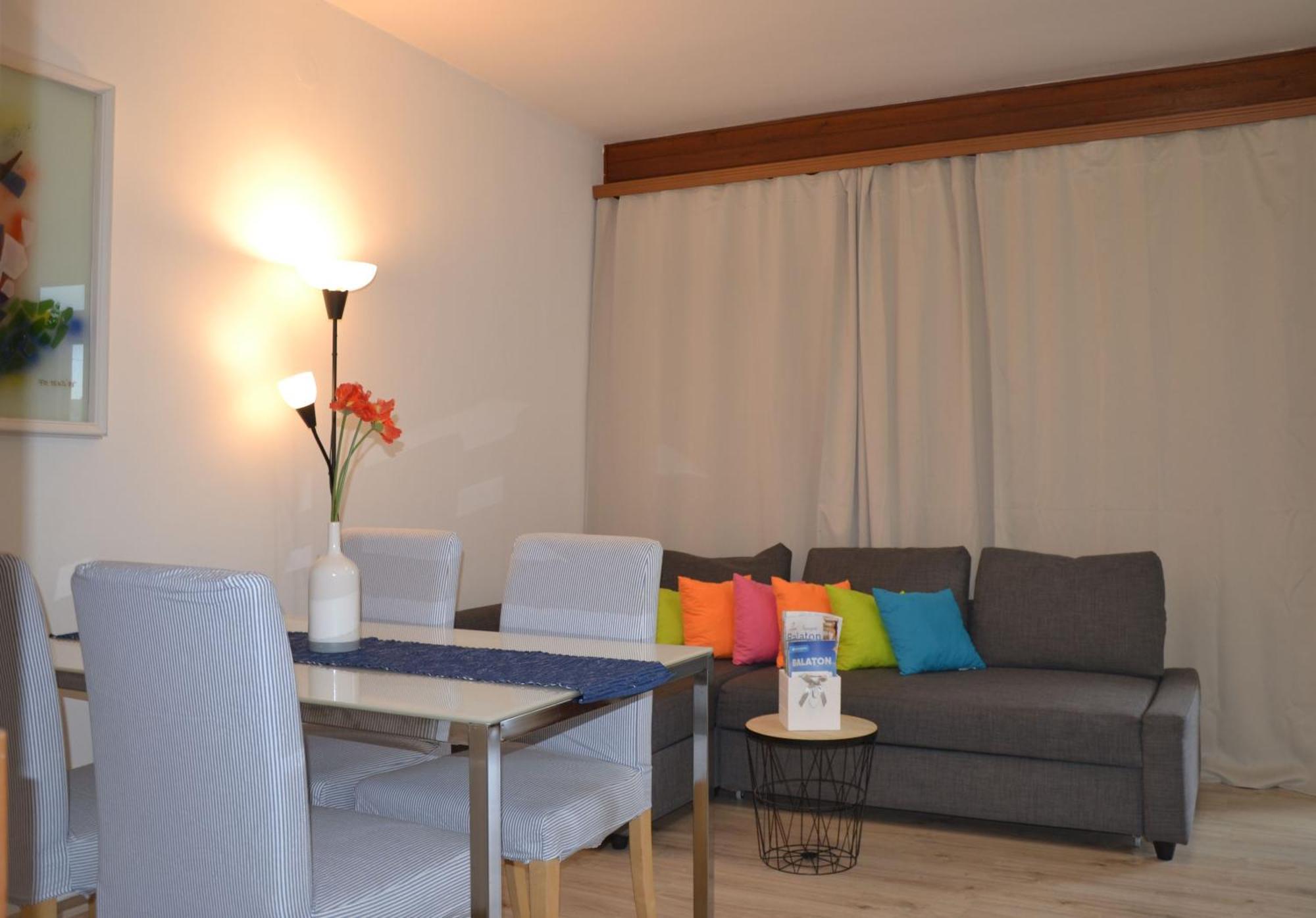 Akvamarin Apartman Keszthely Ngoại thất bức ảnh