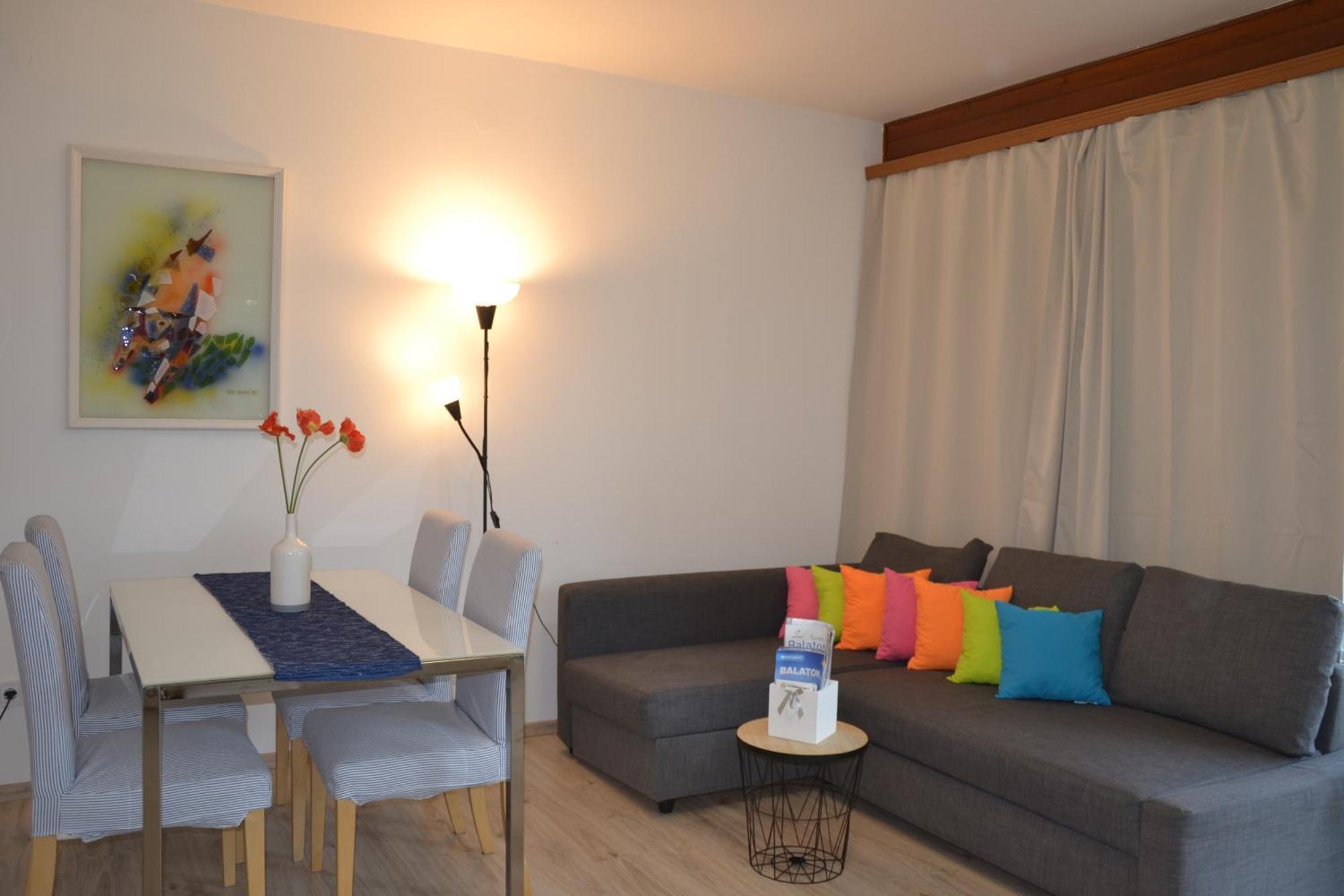 Akvamarin Apartman Keszthely Ngoại thất bức ảnh